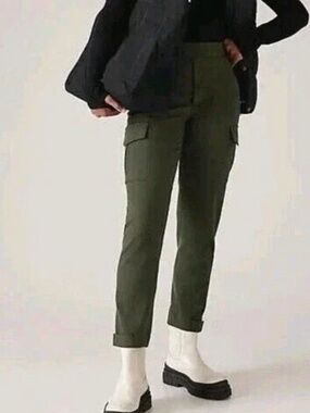 Athleta Endless High Rise Pants Cargo Pockets Pants, Aspen Green, Sz 8, EUC